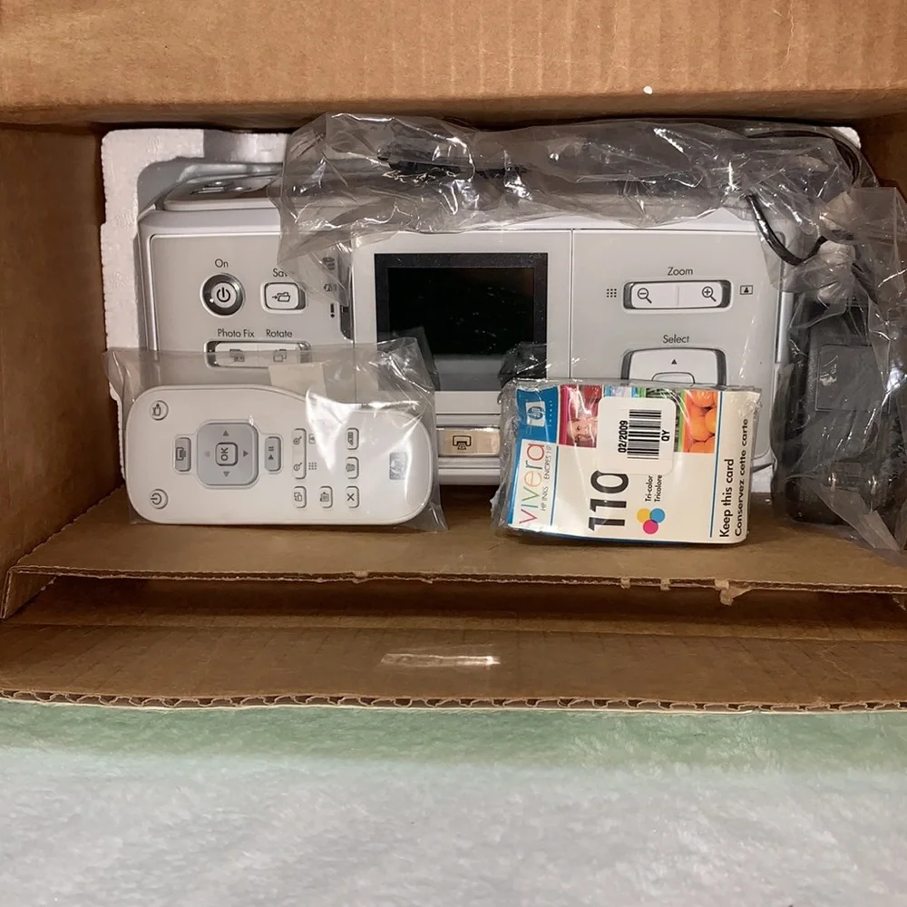 HP A716 Photosmart Compact Photo Printer *NEW*